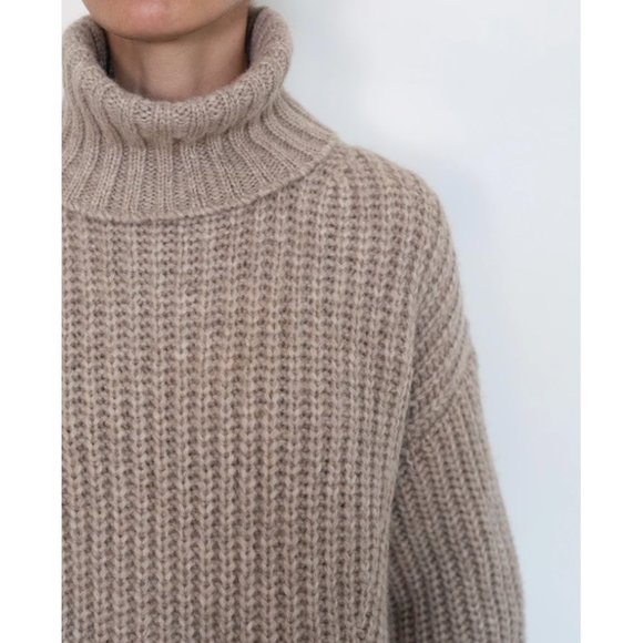 ELEVEN SIX Alpaca Turtleneck Sweater - Picture 4 of 10